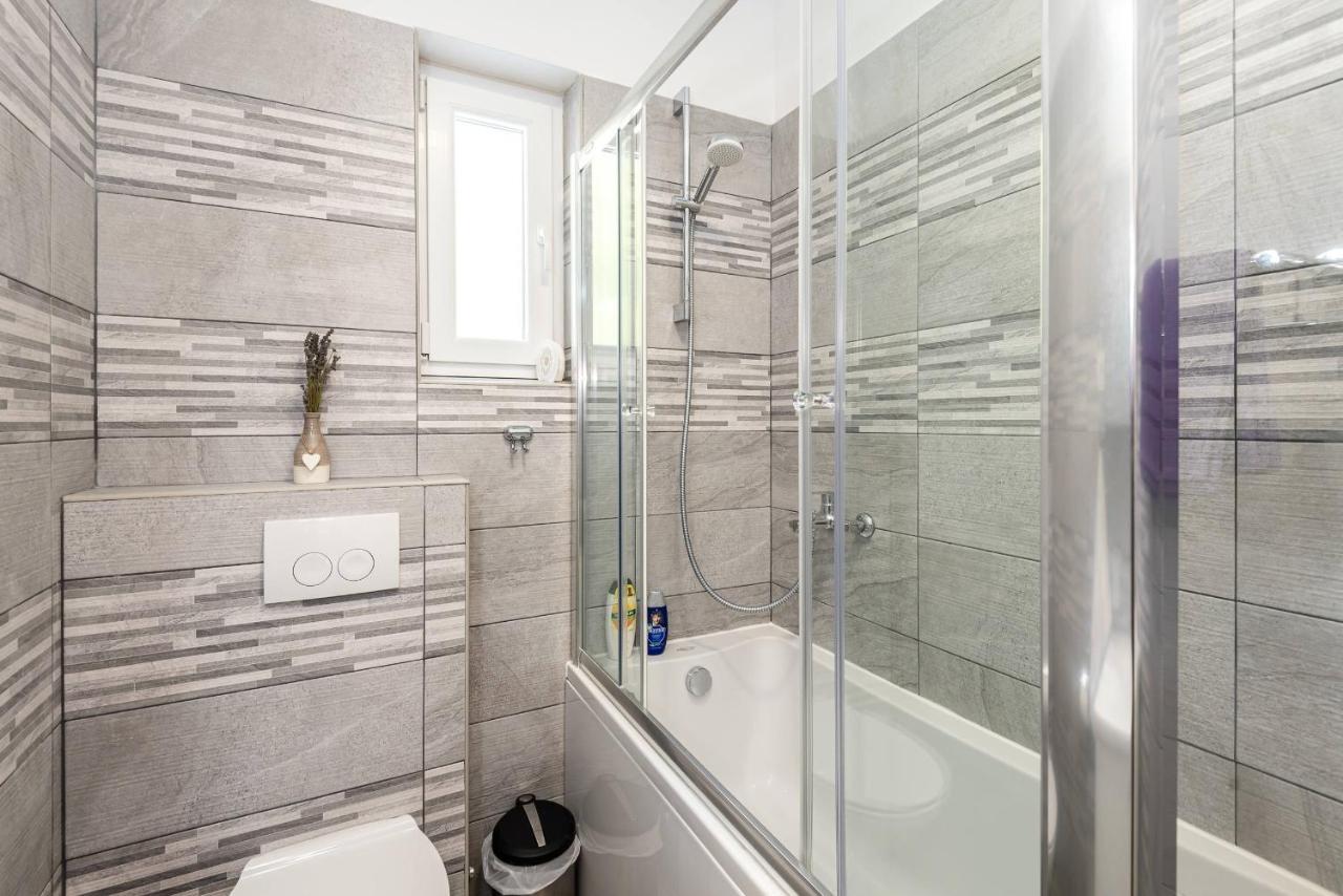 Apartment Nino Gradac  Eksteriør billede